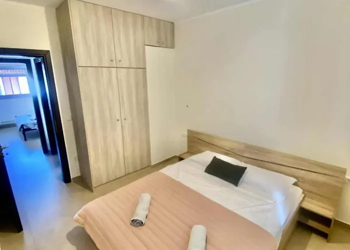 Two Bedrooms - Chora Nestor Center 아파트